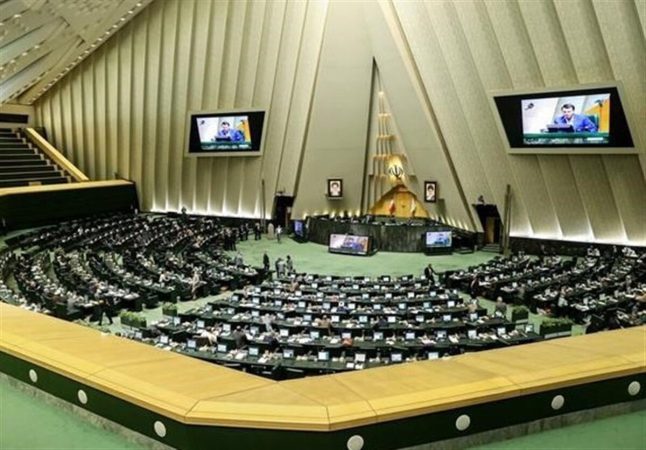 از طرح “کاهش ساعت کاری ادارات و تعطیلی شنبه‌ها” چه خبر؟