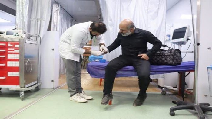 مراجعه روزانه ۲۰۰۰ نفر به درمانگاه‌ سید الشهدا (ع) بسیج جامعه پزشکی رفسنجان مستقر در صحن امام حسن(ع) حرم امام حسین (ع)