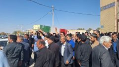 گردهمایی دل‌های عاشق در نوق/ حماسه مردم نوق در وداع با شهید گمنام