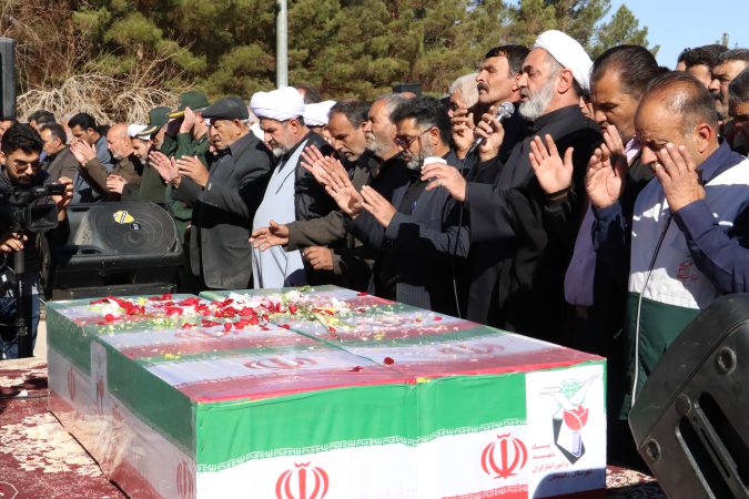 تدفین وتشیع پیکر مطهر دو شهید حادثه تروریستی کرمان در رفسنجان